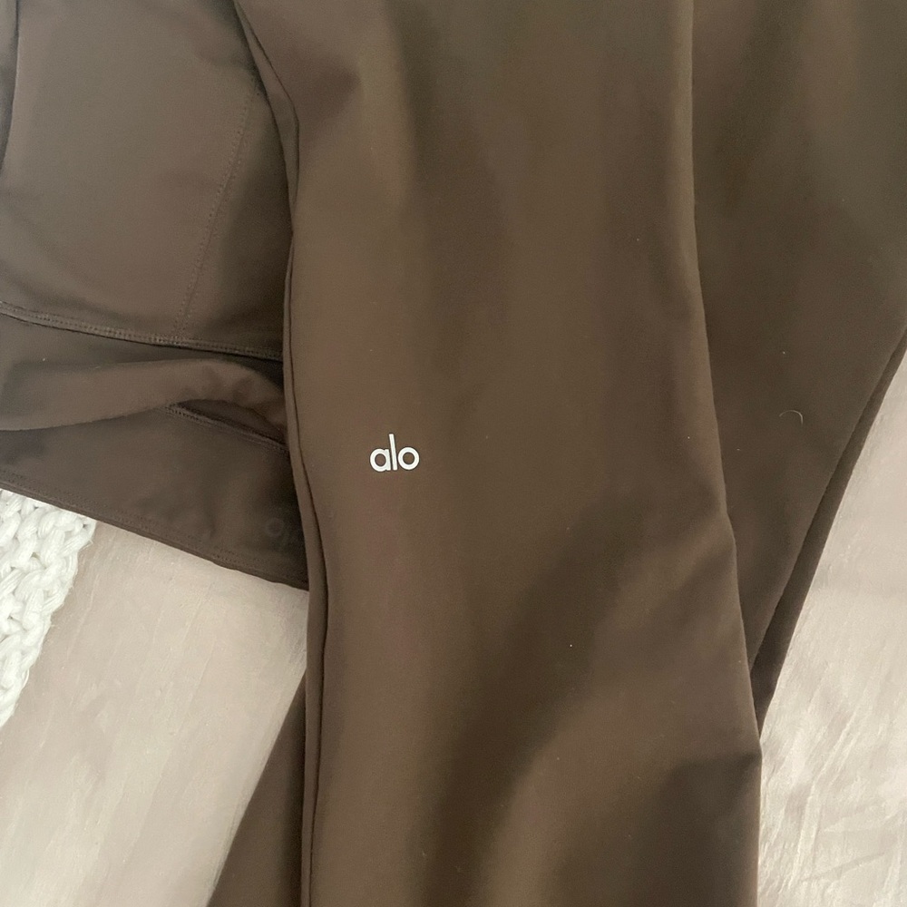 Mocha flared Alo yoga pants